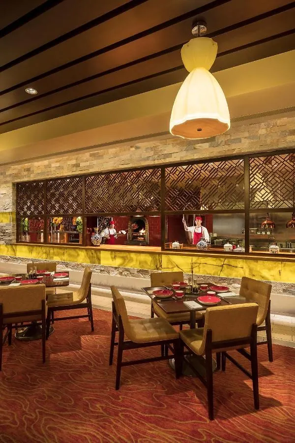 Studio City Hotel Macao 5*,