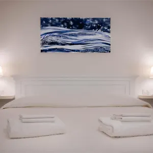 https://art-novella-gallery.it-tuscanyhotel.com
