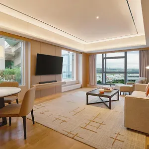 Hyatt Regency Airport Hotel